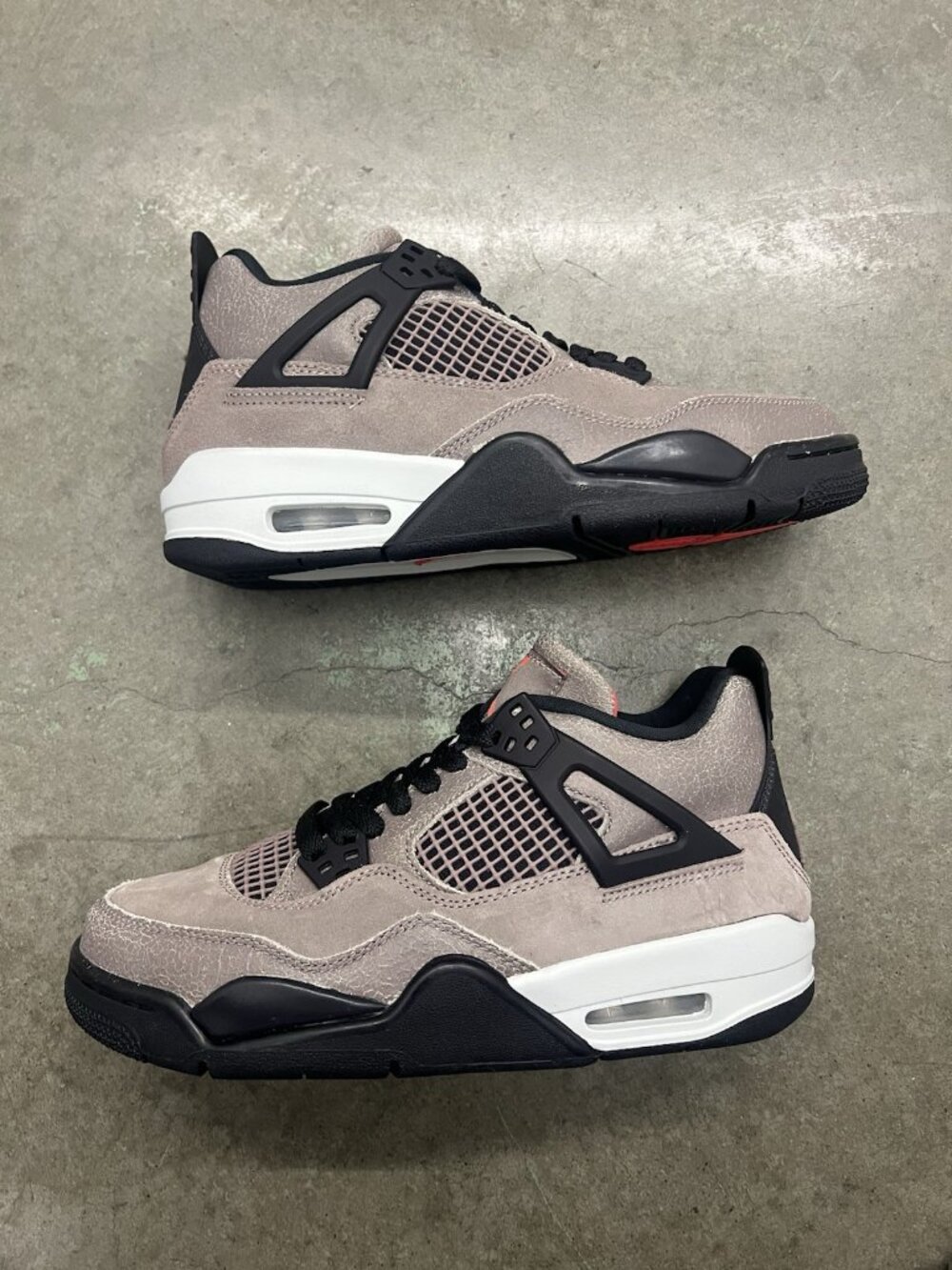 Jordan 4 Retro Taupe Haze Gs DJ6249-200 Gs size 6y New No Box